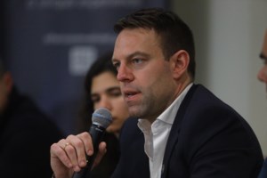 Ανδρουλάκης: Ο Μητσοτάκης είναι πρωθυπουργός των σούπερ μάρκετ και τροχονόμος των μεγάλων συμφερόντων