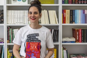 Προτάσεις: 4+1 βιβλία Ελλήνων συγγραφέων για τα διαβάσματα των γιορτών