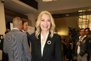 Ελλη Στάη: "Ήταν ένα εκβιαστικό ντουέτο, εμένα με εκβίασαν απόλυτα, φαντάζομαι και τον Νίκο Ευαγγελάτο"