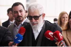 Εβελίνα Παπούλια: Στη δημοσιότητα νέο χειρόγραφο σημείωμα που φέρεται να έστειλε στον Πέτρο Φιλιππίδη