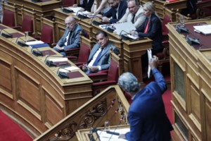 Αμετανόητος ο Πολάκης: Στοχοποιεί ξανά δικαστές και δημοσιογράφους, "καρφιά" σε Κασσελάκη - Τέλος τα αστειάκια και το κρυφτό" λέει η ΝΔ - εικόνα 2