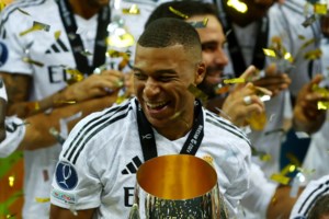 Σάλος με τον Εμπαπέ: Πληροφορίες σουηδικών ΜΜΕ ότι ερευνάται για βιασμό στη Στοκχόλμη - Fake news, απαντά ο ίδιος - εικόνα 2