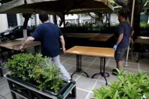 Αποκαλυπτική έρευνα του Stanford: 10 φορές πιο θανατηφόρος από τη γρίπη ο κορονοϊός