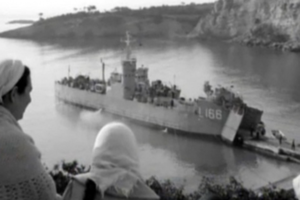 Σύγκρουση στον Πειραιά: Συγκλονιστικό ντοκουμέντο - Η στιγμή που το φορτηγό πλοίο μόλις έχει κόψει στα δύο το "Καλλιστώ" - εικόνα 4