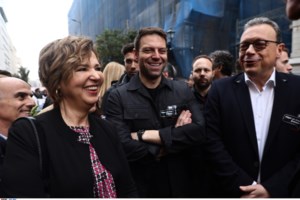 H φωτογραφία από το επεισόδιο Κασσελάκη με τους "87" στο στέκι του Παγκρατίου - "Δεν έγινε σύρραξη, είχαμε έντονο διάλογο" - εικόνα 2