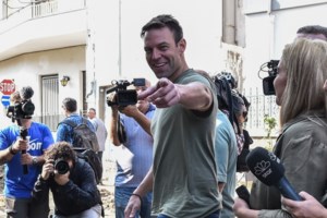 Το πρόγραμμα Κασσελάκη στην Κύπρο – Την Τετάρτη η συνάντηση με Χριστοδουλίδη