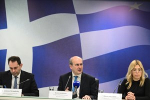 Επίδομα επικινδυνότητας 100 ευρώ μηνιαίως στους ένστολους – Από τον Ιούλιο η καταβολή του