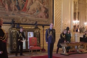 Κάρολος: Η 11λεπτη στρατιωτική γυμναστική του βασιλιά στη "μάχη" με τον καρκίνο - Πώς κρατιέται σε φόρμα - εικόνα 3