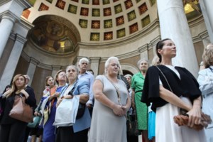 Βαρθολομαίος:  Πιστεύουμε ακράδαντα ότι με την Θεία Κοινωνία δεν κολλάει ο κορονοϊός - εικόνα 2