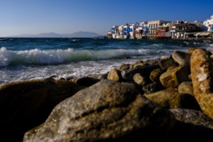 Απόβαση 130 αστυνομικών στη Μύκονο μετά τον ξυλοδαρμό του αρχαιολόγου - "Σαν τη Λερναία Ύδρα η εγκληματικότητα"