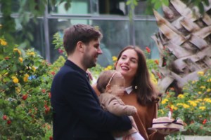 Αναστασία Καίσαρη: Η βάφτιση στο Ψυχικό και το χλιδάτο πάρτι στο ΟΑΚΑ με σκηνικό Bollywood για την κόρη της Βικτώρια - εικόνα 12