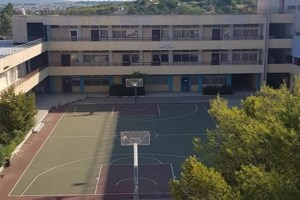 Άγριος ξυλοδαρμός 13χρονου στον Άλιμο από ομάδα ανηλίκων: Του έσπασαν οστό κάτω από το μάτι - εικόνα 2