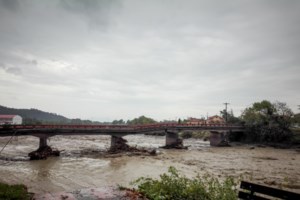 Ιανός - Ασύλληπτο βίντεο: Χωριά και χιλιάδες στρέμματα καλλιεργειών στα Φάρσαλα έγιναν λασποθάλασσα - εικόνα 2