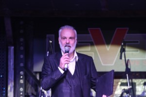 Πέθανε ο Πέτρος Λεωτσάκος, o πρόεδρος του "Ερωτοδικείου" - Τo αντίο της Πέπης Τσεσμελή