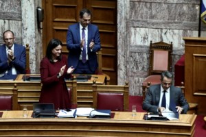 Μητσοτάκης στην βουλευτή ΣΥΡΙΖΑ που είδε "ιμπεριαλιστική συνωμοσία" πίσω από τα αγγλικά στα νηπιαγωγεία- "Σοβαρευτείτε"