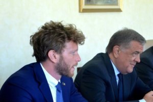 Qatargate: Εξηγήσεις Κομισιόν για την επίσκεψη Μπορέλ στο Μαρόκο - "Aναπόσπαστο κομμάτι της δουλειάς του"