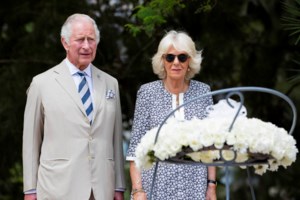 Κάρολος Γ': Όσα ξέρουμε για τον νέο βασιλιά - Η αγάπη για τη φύση, το κεφάλαιο Νταϊάνα και ο έρωτας με την Καμίλα [εικόνες] - εικόνα 7