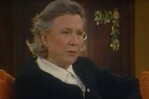 Σούλα Αθανασιάδου: Ο ΑΝΤ1 αποχαιρέτησε τη "Μάχη" αλλά... με σκηνή από λάθος σειρά [Βίντεο]