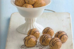 Ακης Πετρετζίκης: Πανεύκολη συνταγή για brownies σοκολάτας γάλακτος - εικόνα 2