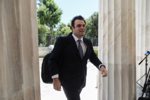 Κώστας Καραμανλής: Δεν θα είμαι υποψήφιος στις εκλογές- Το παρασκήνιο και το τηλεφώνημα χθες βράδυ Καραμανλή- Μητσοτάκη