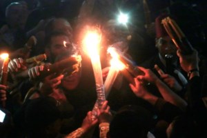 Αγιο Φως: Λιτά και ταπεινά, χωρίς τιμές αρχηγού κράτους θα έρθει στην Ελλάδα το βράδυ της Ανάστασης