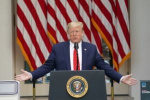 Τζόρτζ Φλόιντ: "Φλέγονται" οι ΗΠΑ από τα επεισόδια - Απαγόρευση κυκλοφορίας σε πολλές μεγάλες πόλεις - εικόνα 3