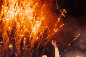 Coldplay: Τρέλα για τη συναυλία τους στο ΟΑΚΑ τον Ιούνιο του 2024 - Σε δύο ημέρες πουλήθηκαν 110.000 εισιτήρια