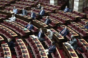 Βουλή: Τεστ κορονοϊού σε υπουργούς, βουλευτές και υπαλλήλους [εικόνες]