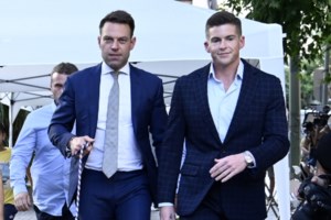 Τα Jumbo τρολάρουν τον Τσίπρα στη νέα διαφήμιση: "Η Ιθάκη των Χριστουγέννων, αδειάστε τα όλα χωρίς τσίπα"