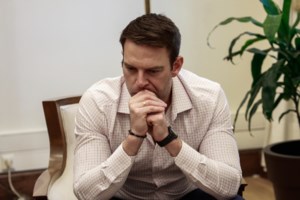 Τα "άκουσε" ο Στέφανος Κασσελάκης: Χριστουγεννιάτικα κάλαντα με ήχους κρητικής λύρας στην Κουμουνδούρου - εικόνα 5