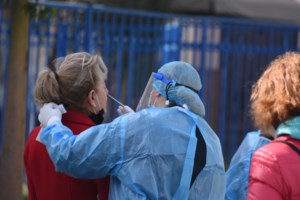 Κίνα: Φόρος τιμής στον 34χρονο γιατρό Λι Γουενλιάνγκ -Σήμανε συναγερμό για τον νέο κορονοϊό, πριν νοσήσει και ο ίδιος