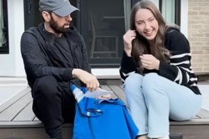 Τραγική απώλεια για τον Eminem: Πέθανε η μητέρα του μετά από μάχη με καρκίνο του πνεύμονα