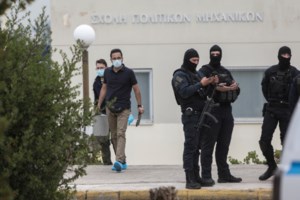 Ζωγράφου: Λερναία ύδρα οι επαφές των συμμοριών της Πολυτεχνειούπολης - Από τα ναρκωτικά μέχρι την επίθεση στον Παπαδήμο - εικόνα 2