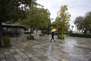 "Κόλαση" η κίνηση στους δρόμους: Υπομονή και γερά νεύρα για τους οδηγούς στην Αθήνα - Πού υπάρχουν προβλήματα - Δείτε live