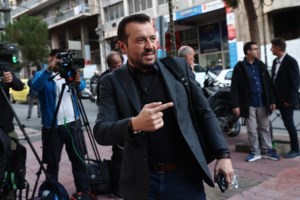 Παραιτούνται οι στενοί συνεργάτες του Κασσελάκη: Έφυγε και ο Μανώλης Καπνισάκης, μετά τον Παπαδάκη και την Κουντούρη - εικόνα 2