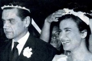 Ρετρό: Βουγιουκλάκη και Παπαμιχαήλ στην πρώτη εμφάνισή τους ως αρραβωνιασμένοι - Μετά την πρόταση γάμου - εικόνα 2