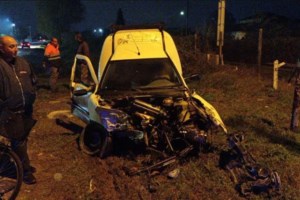 Τρίκαλα: Σοκαριστικό τροχαίο - Η στιγμή που το ΙΧ εκσφενδονίζει μέτρα μακριά τον οδηγό δίκυκλου [Βίντεο]