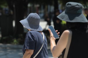 Έρχεται ο καύσωνας: Σε εξέλιξη το θερμό κύμα - Κορύφωση με 41 βαθμούς την Πέμπτη και ισχυρά μπουρίνια