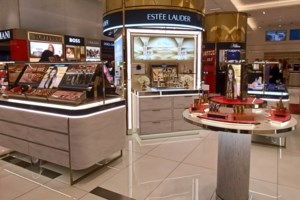 Estée Lauder: Πέθανε ο οραματιστής πίσω από τον κολοσσό - Πώς δημιούργησε την αυτοκρατορία στη βιομηχανία των καλλυντικών - εικόνα 3