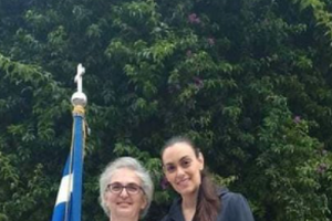 Πάτρα: Viral η μαθήτρια που έβγαλε τις γόβες της στην παρέλαση και περπάτησε ξυπόλητη - εικόνα 2