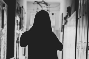 Λάρισα: 38χρονος έδειχνε σε φίλους του γυμνές φωτογραφίες της 19χρονης πρώην του - Άγριο ξύλο και συλλήψεις - εικόνα 2