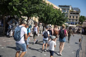 Σάκης Αρναούτογλου: Με τερτίπια ο καιρός τον Δεκαπενταύγουστο - Μέχρι  και καταιγίδες το τριήμερο