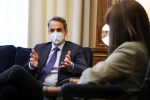 Γεννηματά: Ο εμβολιασμός είναι δικαίωμα στη ζωή - Να μην αφήσουμε αυτή την ελπίδα να πάει χαμένη