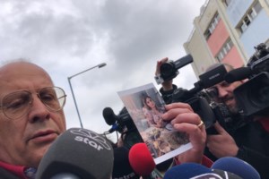 Τέμπη - Συγκλονίζει η μητέρα 20χρονου φοιτητή που χαροπαλεύει: "Σκάστε, σήμερα ουρλιάζουν οι μανάδες" - εικόνα 9