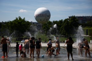 Καμίνι η Ευρώπη: Τρεις νεκροί στη Γαλλία - Ιστορικός καύσωνας με θερμοκρασίες έως 44°C - εικόνα 2
