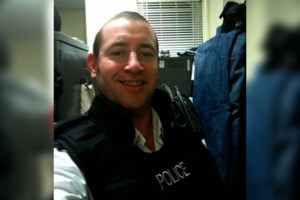 Ρατσιστική και σεξιστική η αστυνομία του Λονδίνου, αποκαλύπτει έρευνα "βόμβα"