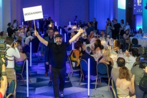 Cantina: Το βραβευμένο εστιατόριο στη Σίφνο όπου ο Μπάρακ Ομπάμα έφαγε μαζί με τον Τομ Χανκς [εικόνες] - εικόνα 2