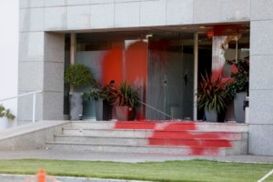 Δίκη "Ρουβίκωνα": Αθωώθηκαν τα μέλη της οργάνωσης Καλαϊτζίδης και Ματαράγκας για δολοφονία - εικόνα 2