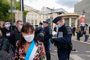 Γαλλία: Πάνω από 11.000 νέα κρούσματα και 27 θάνατοι μέσα σε ένα 24ωρο