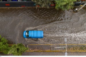Σε εξέλιξη η κακοκαιρία Alexandros με καταιγίδες και χιόνια: Οι περιοχές που χρειάζονται προσοχή